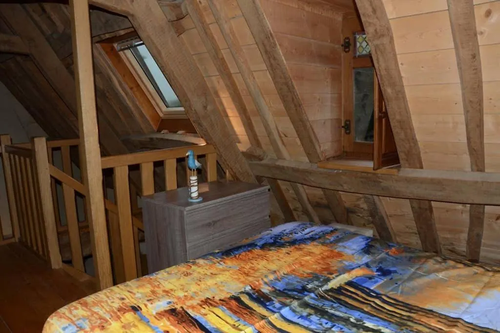 Gite 3 Personnes, Possibilite Table D'Hotes Le Soir Treduder 0*,  France